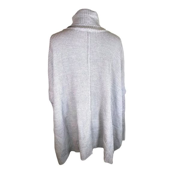 LA CLASSE COUTURE Kiara Poncho Size M/L - Picture 7 of 16